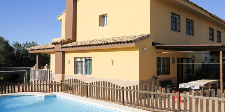 Modern property for sale in Monserrat Valencia – Ref: 017687