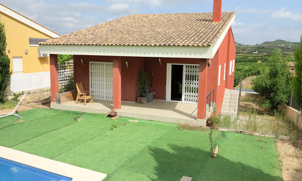 Urban villa for sale in Montroy Valencia – 019842