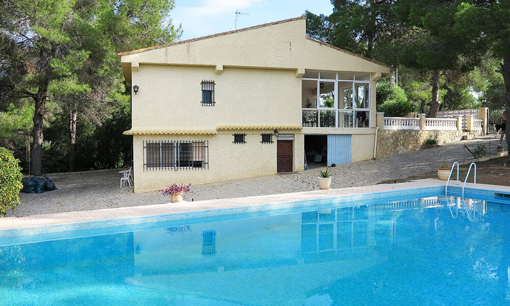 Villa for sale on the San Cristobal urbanisation in Alberic, Valencia – 021938