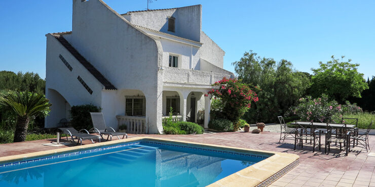 Desirable villa for sale in Monserrat, Valencia with distant sea views – 022968SOLD