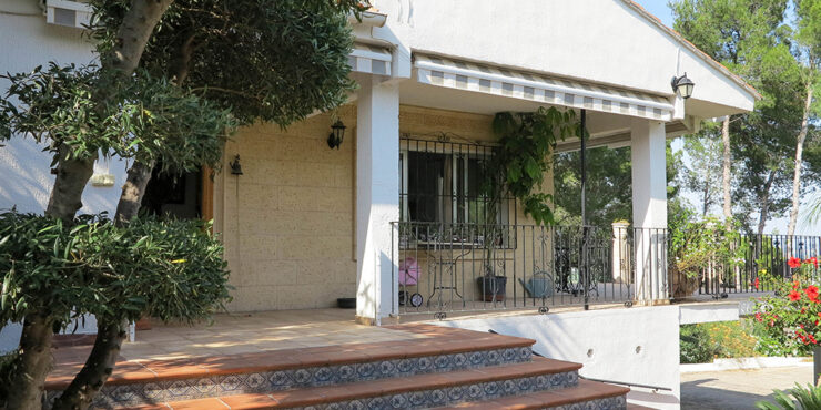 Large villa for sale on the San Cristobal urbanisation in Alberic, Valencia – NC02206