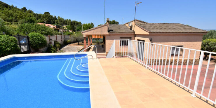 Beautiful property for sale in Montserrat, Valencia at an unbeatable price – 022975Hot Property