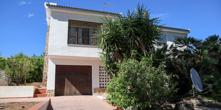 Large 4-bedroom property for sale in Monserrat, Valencia – 022982