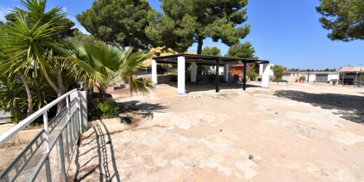 Two small villas on one plot for sale near Monserrat, Valencia – 022991SOLD