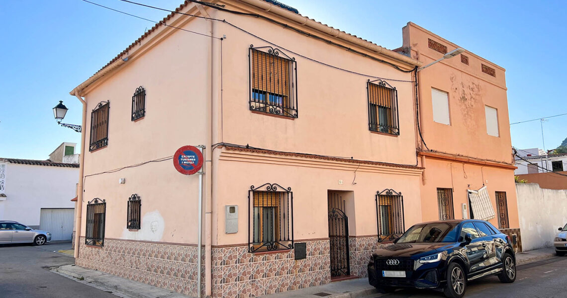 Townhouse in Gandia city center with mountain views – 0230110