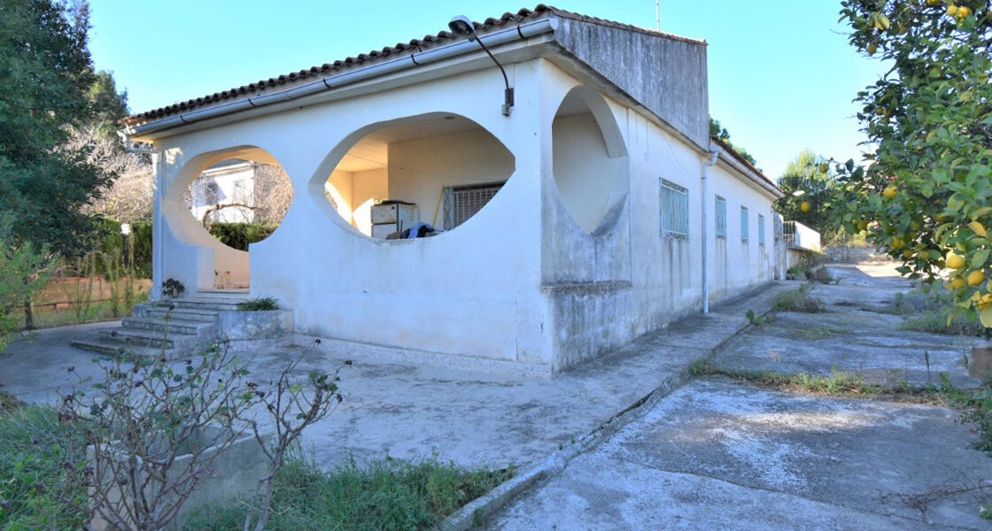Villa for sale in Monserrat, not far from the town – 0230107