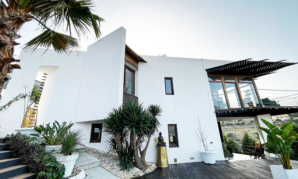 Modern Eco-friendly luxury villa for sale in Calicanto, near Torrent, Valencia – NC023018