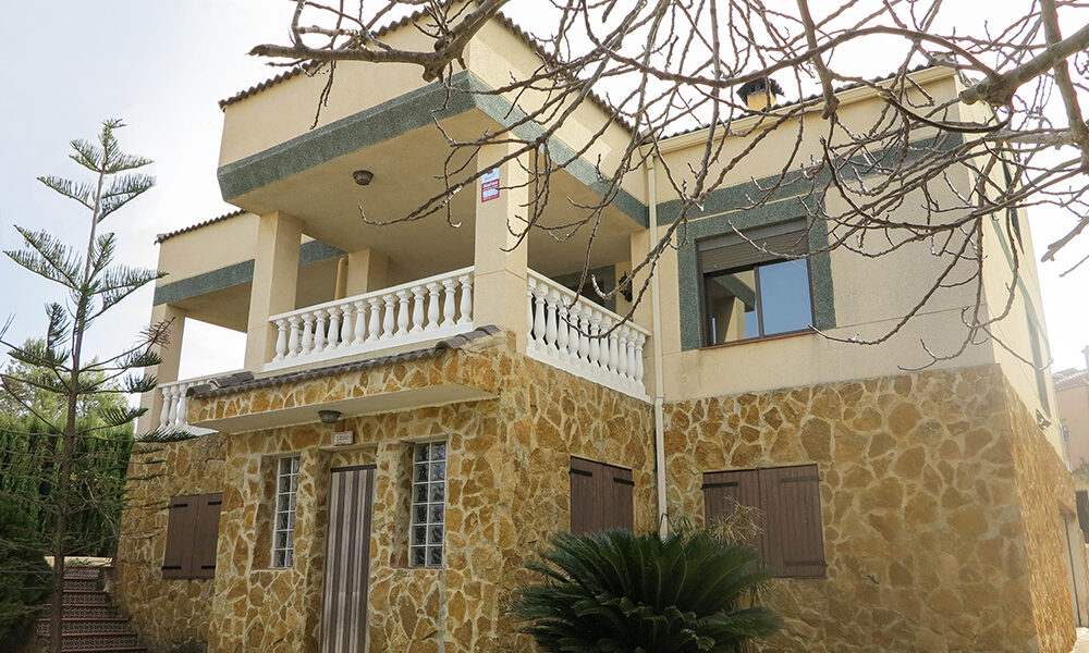 Villa on an urban plot on the Balcon de Montroy urbanisation, Valencia – NC023019