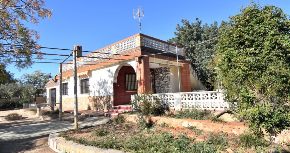 Opportunity to buy a countryside villa for sale in Montroy, Valencia – 0230113