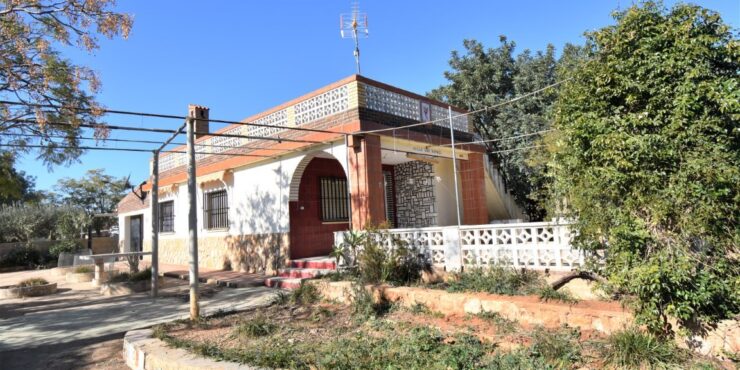 Opportunity to buy a countryside villa for sale in Montroy, Valencia – 0230113