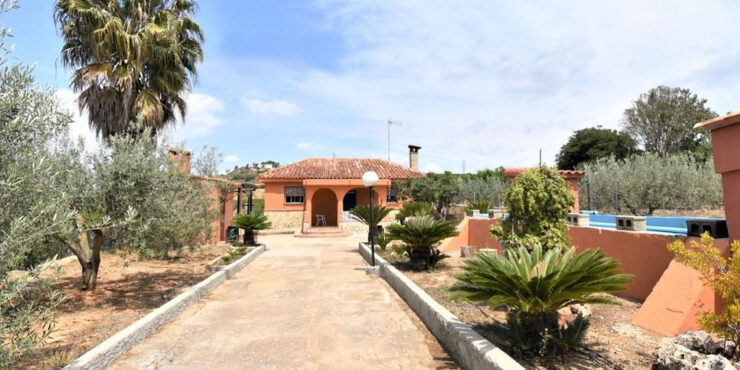 Villa for sale in Monserrat in a residential area with good views – 0230144Reduced