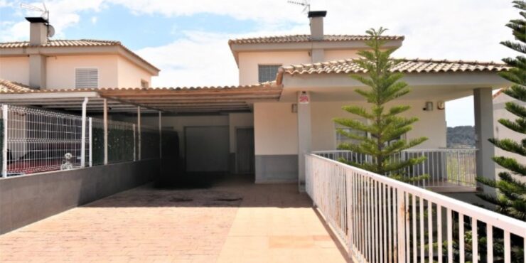 Modern villa for sale on an urbanisation walking distance to Monserrat town – 0230147