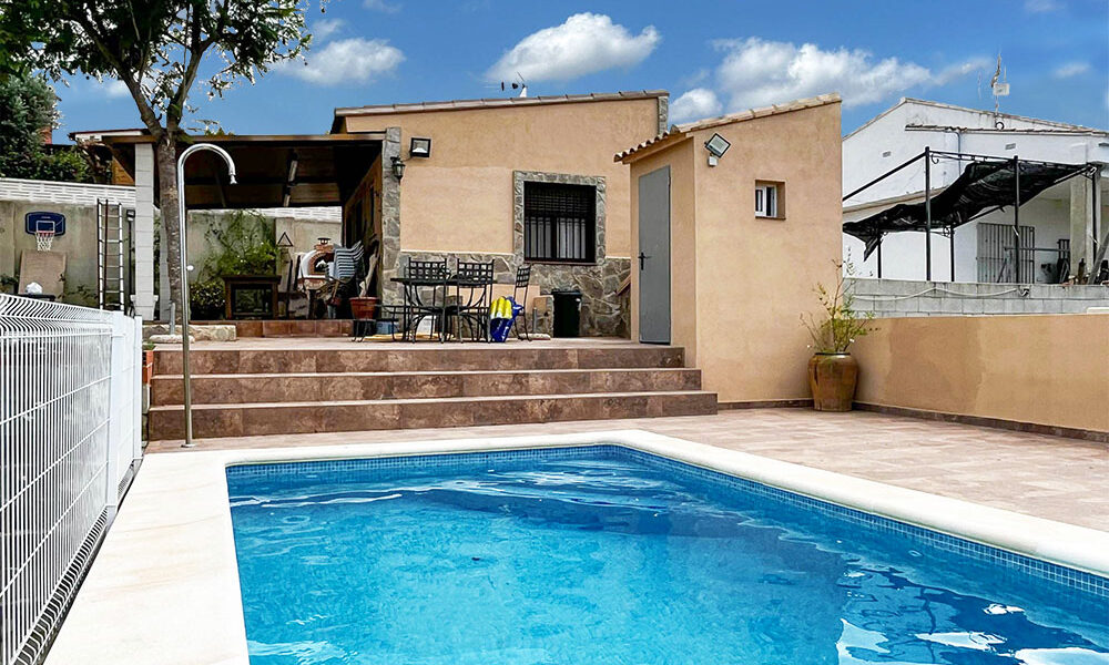 Cozy villa for sale on the Balcon de Montroy urbanisation – NC023054New