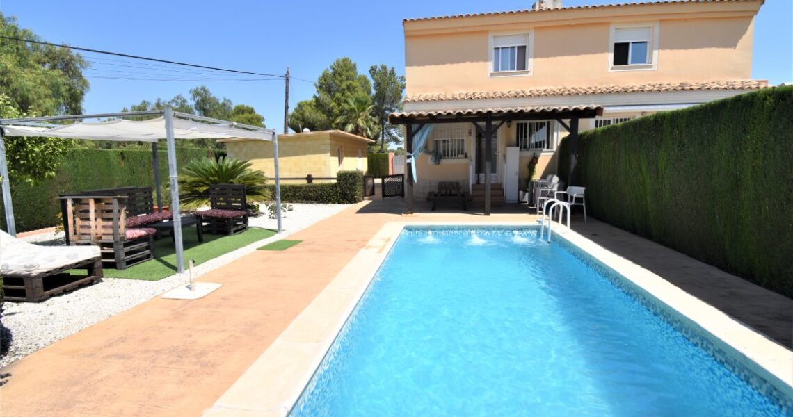 Modern, semi-detached property close to Monserrat town – 0230157