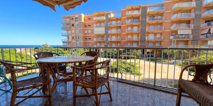 Front line beach apartment for sale in Tavernes de la Valldigna – 0230168