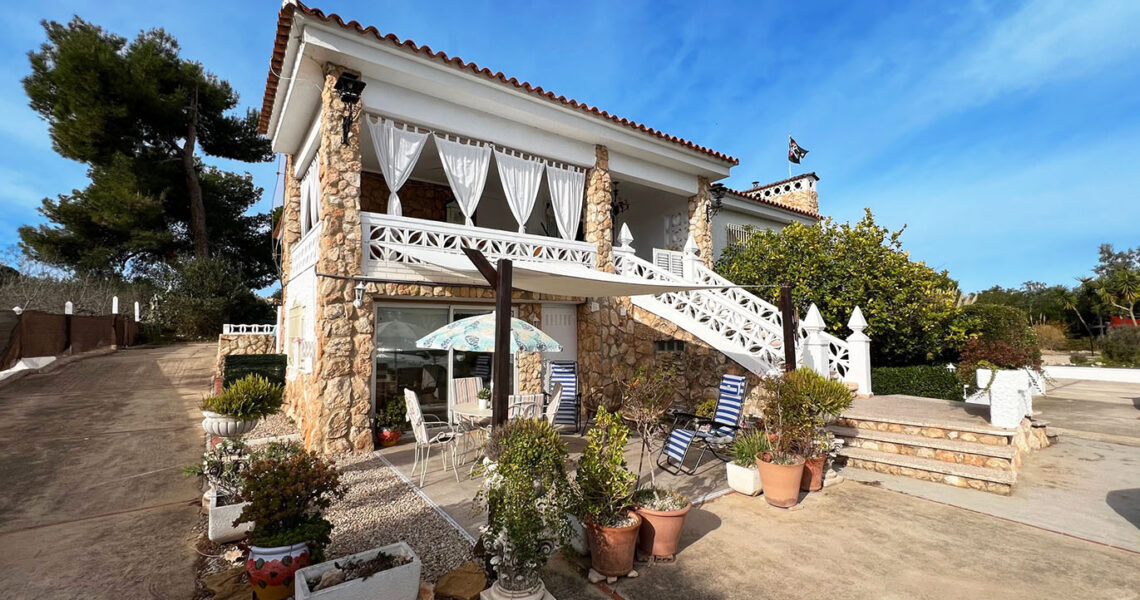 Impressive 6-bedroom villa for sale in Monserrat, Valencia – 0230182