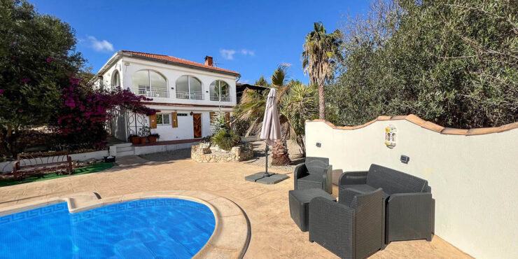 Charming hillside villa for sale in Chiva, Valencia – 0240190