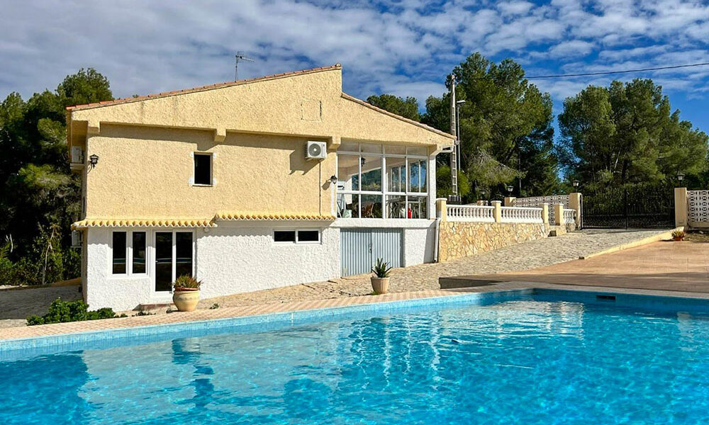 Modern villa for sale in Alberic, Valencia – NC0240196