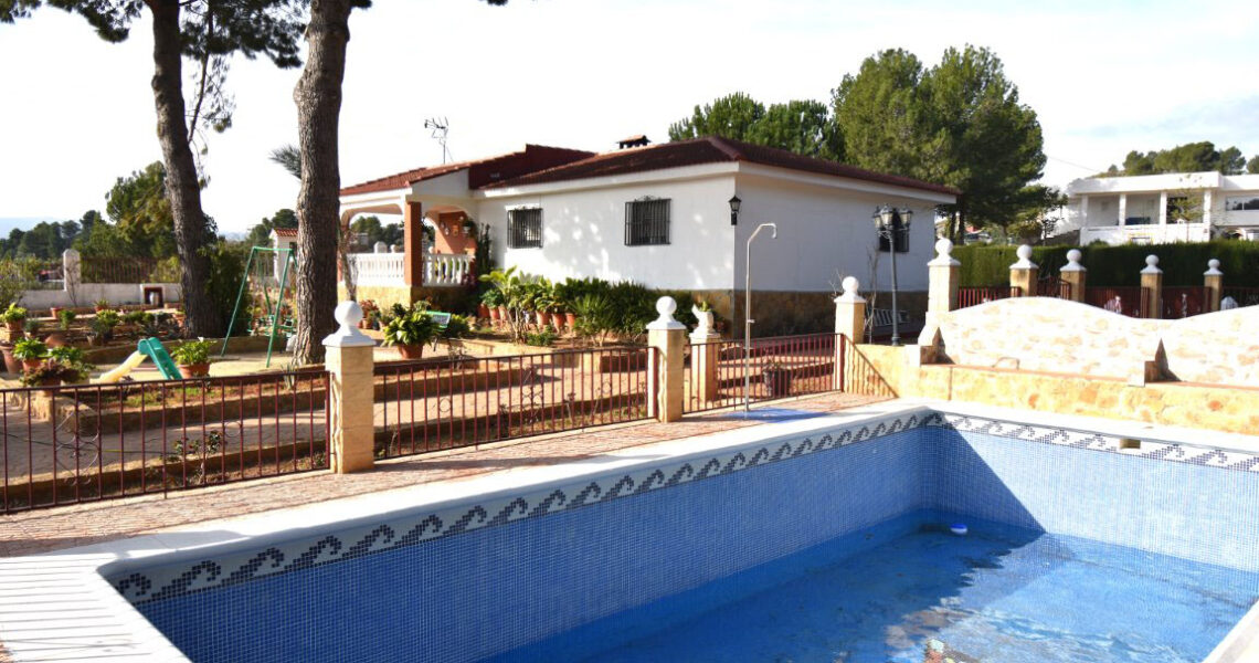Well-presented villa for sale in Montroy, Valencia – 0240194