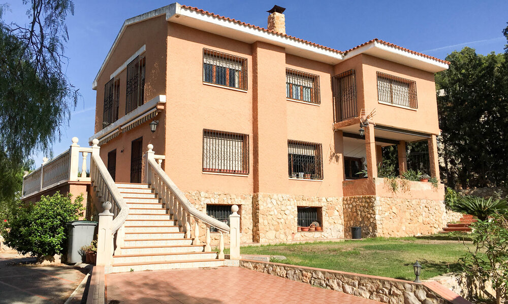 Large villa for sale in Cumbres de Calicanto, Torrent – 016648Hot Property