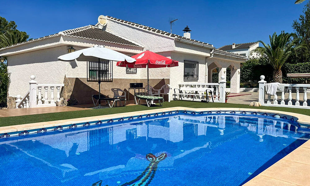 Desirable villa for sale in the charming town of Turis, Valencia – 0240223Hot Property