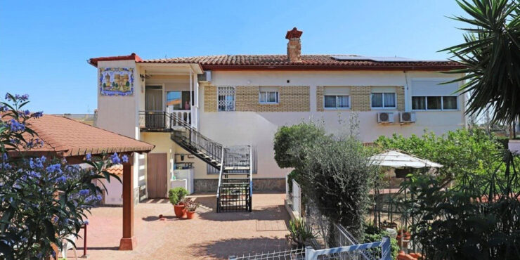 Impressive house on an urbanisation in Monserrat, Valencia – 0240222