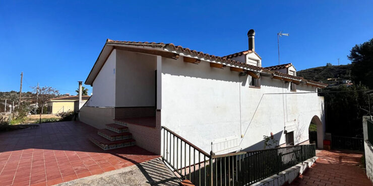 Villa for sale on an urbanisation just outside of Real, Valencia – 0250240