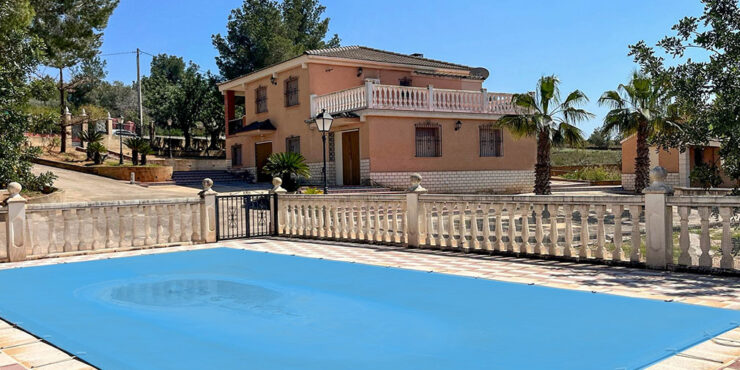 Large five-bedroom villa for sale in Montroy, Valencia – 0250242