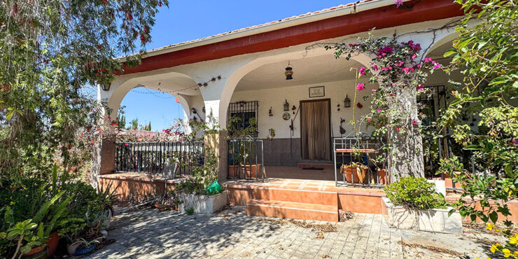 Charming villa for sale in Monserrat, Valencia – 0250253