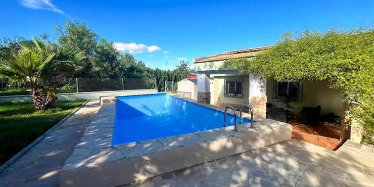 Immaculate 3 bedroom villa for sale in Cheste, Valencia – 0250283