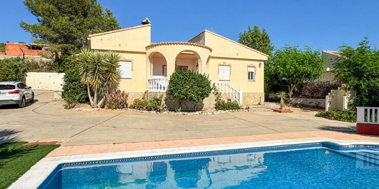 Modern villa with views for sale in Montroy, Valencia – 0250284