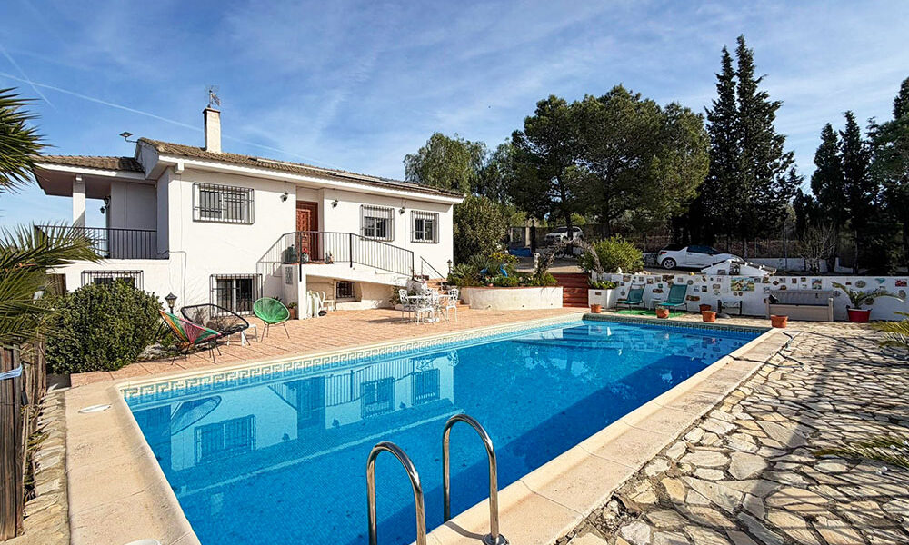 Impressive villa for sale in Turis, Valencia – 0260291 Impressive villa for sale in Turis, Valencia – 0260291