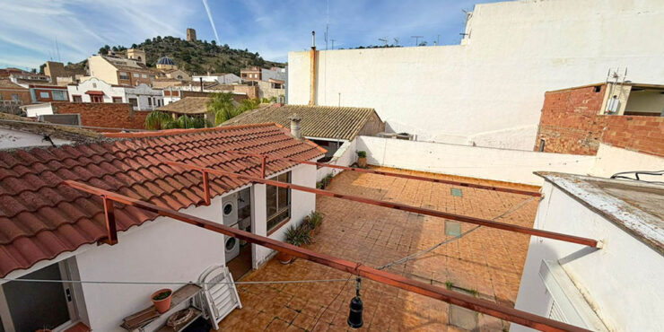 Traditional village town house for sale in Montroy – 0260294