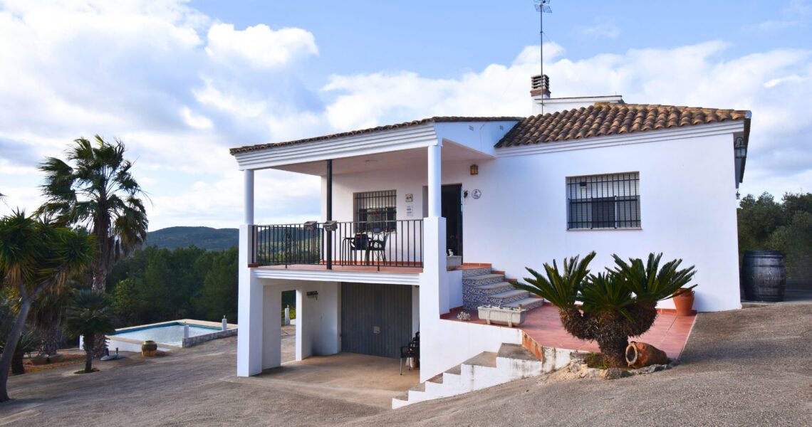 Charming property for sale in Montserrat, Valencia – 0260292Hot Property