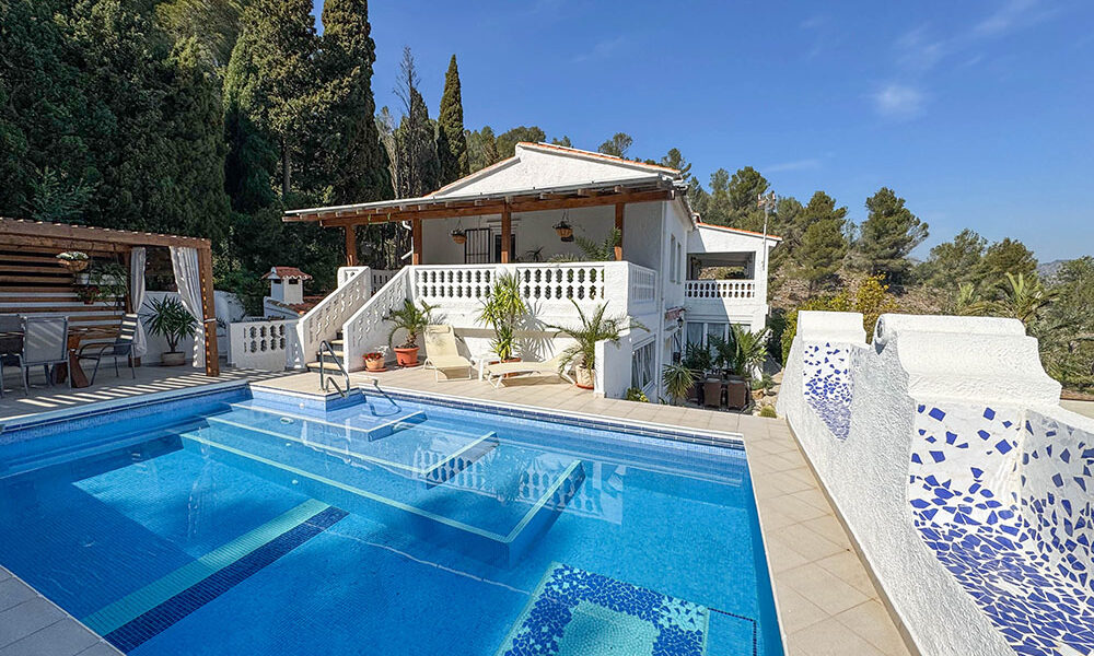 Luxurious property with 4 separate self-contained apartments in Gandia – 0260296 Luxurious property with 4 separate self-contained apartments in Gandia – 0260296