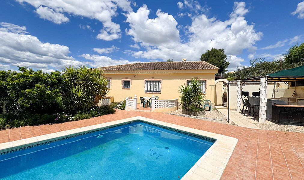 Modern villa with views for sale in Montroy, Valencia – 0260306 Modern villa with views for sale in Montroy, Valencia – 0260306