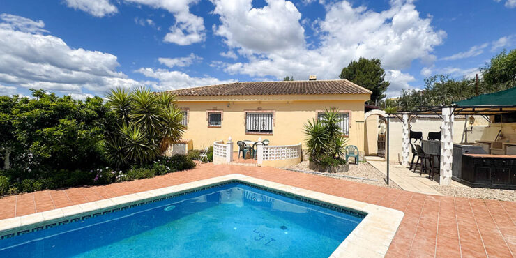 Modern villa with views for sale in Montroy, Valencia – 0260306