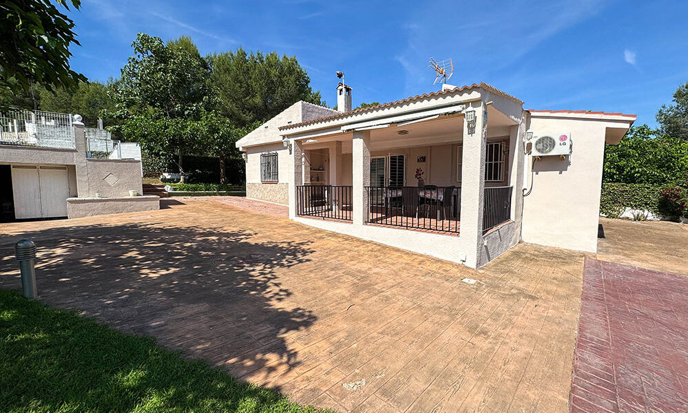 Charming villa for sale in Vilamarxant, Valencia – 0260309