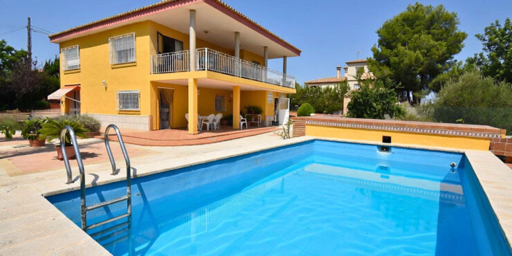 Large villa for sale, close to the town of Monserrat – 0260314