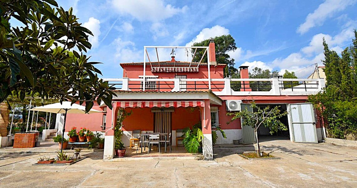 Villa for sale just outside of Monserrat town, Valencia – 0260320