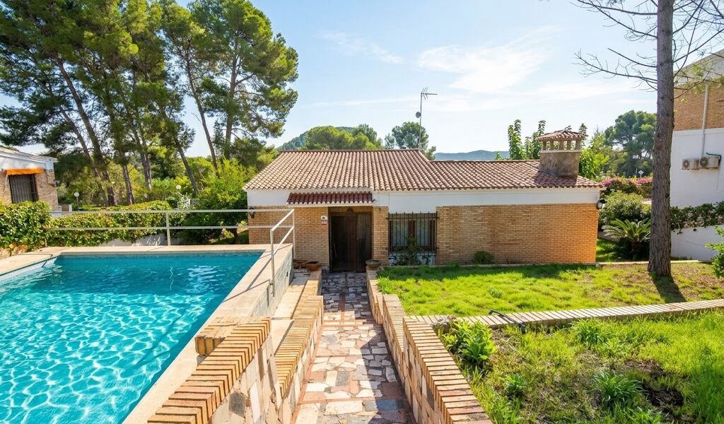 Villa for sale in Montserrat on an urbanisation close to town – 0260321 Villa for sale in Montserrat on an urbanisation close to town – 0260321